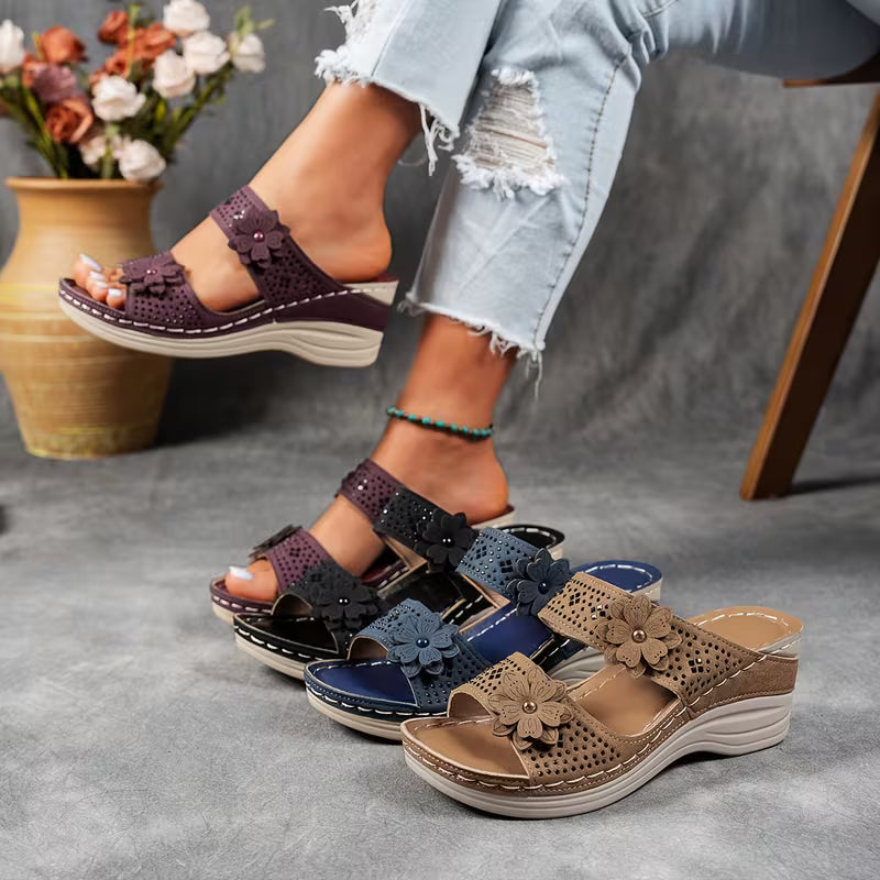 Sandales Compensées Bohème à Détail Floral Ajouré Femme